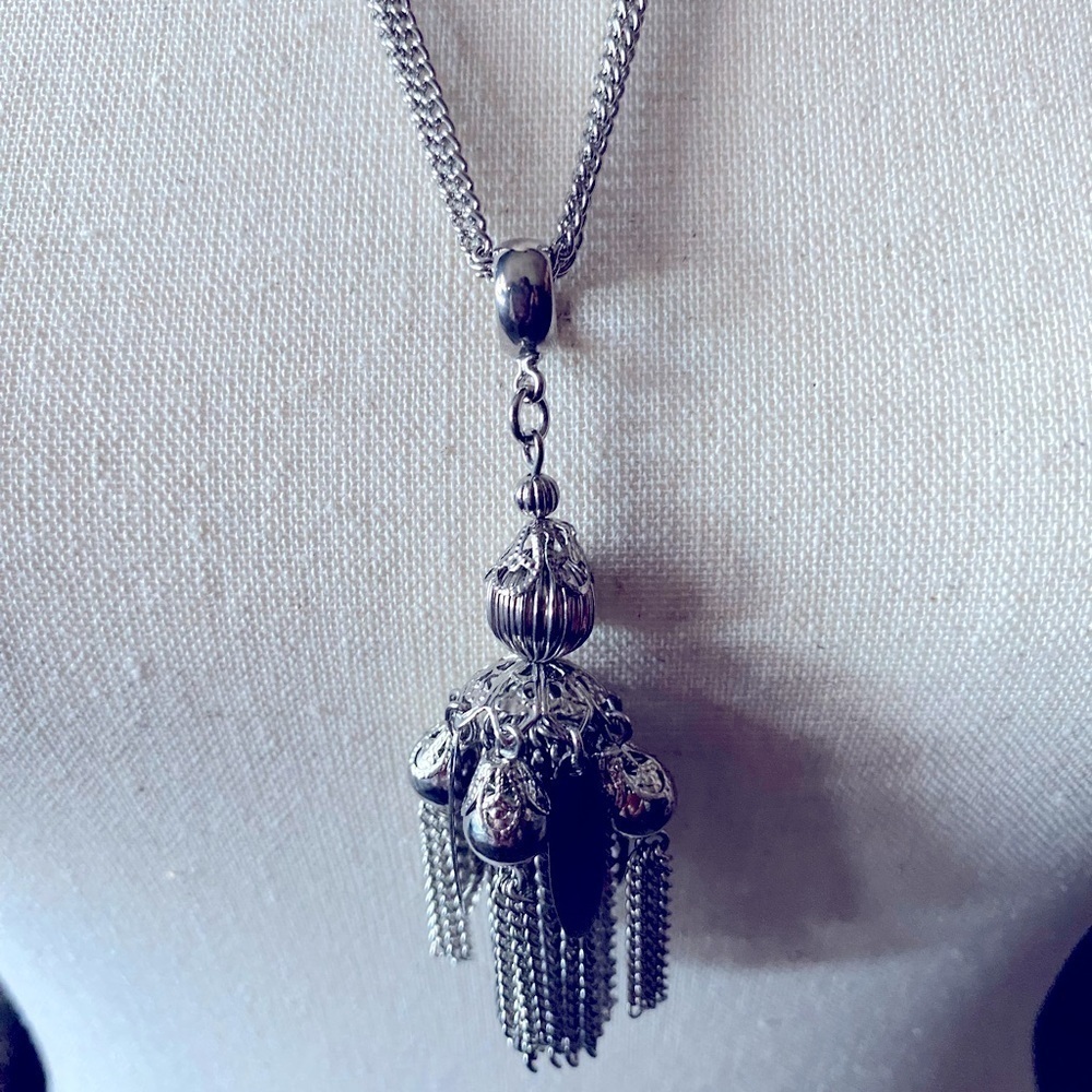 VINTAGE-3 STRAND SILVER TONE NECKLACE WITH TASSEL PENDANT